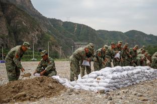 没投小因？卢卡库年度最佳教练投票：瓜帅、哈维、斯帕莱蒂